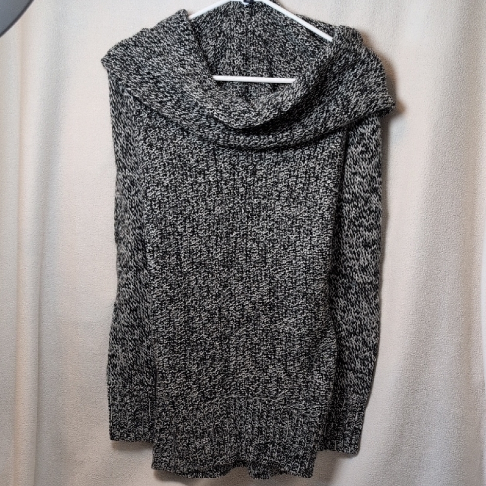 American Eagle Outfitters Black and White Cowl Neck Sweater